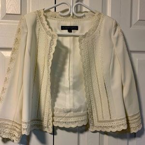 Albert Nipon Designer evening jacket beaded with lace accents
